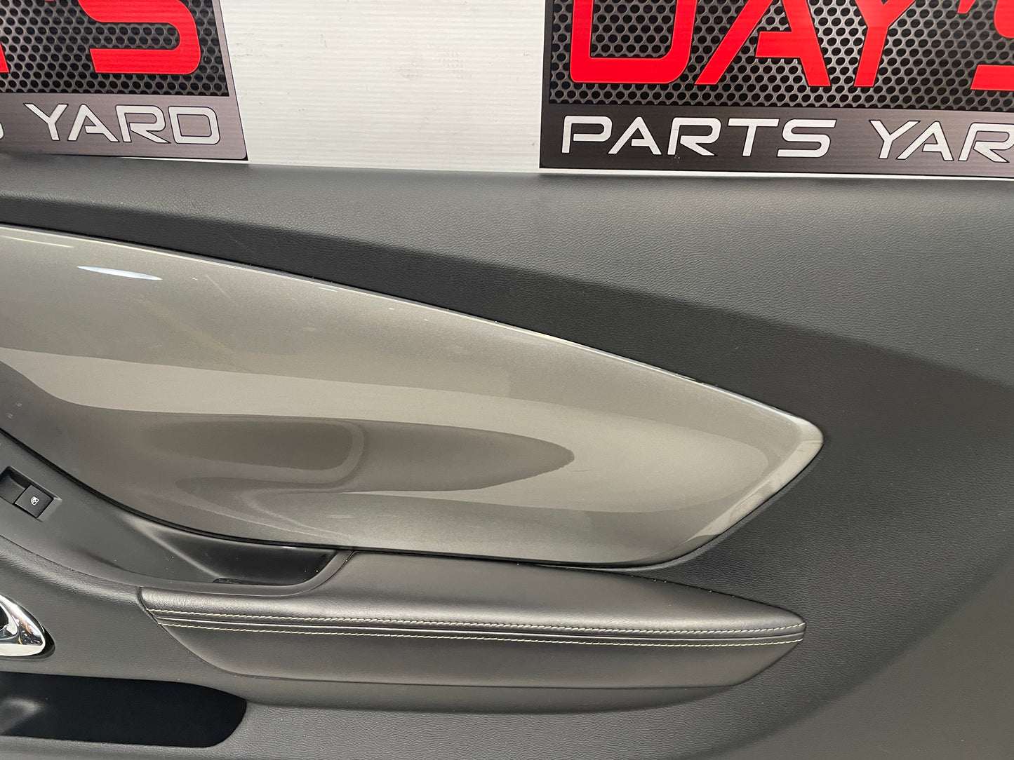 2015 Chevy Camaro SS Front RH Passenger Door Panel OEM - Day's Parts Yard