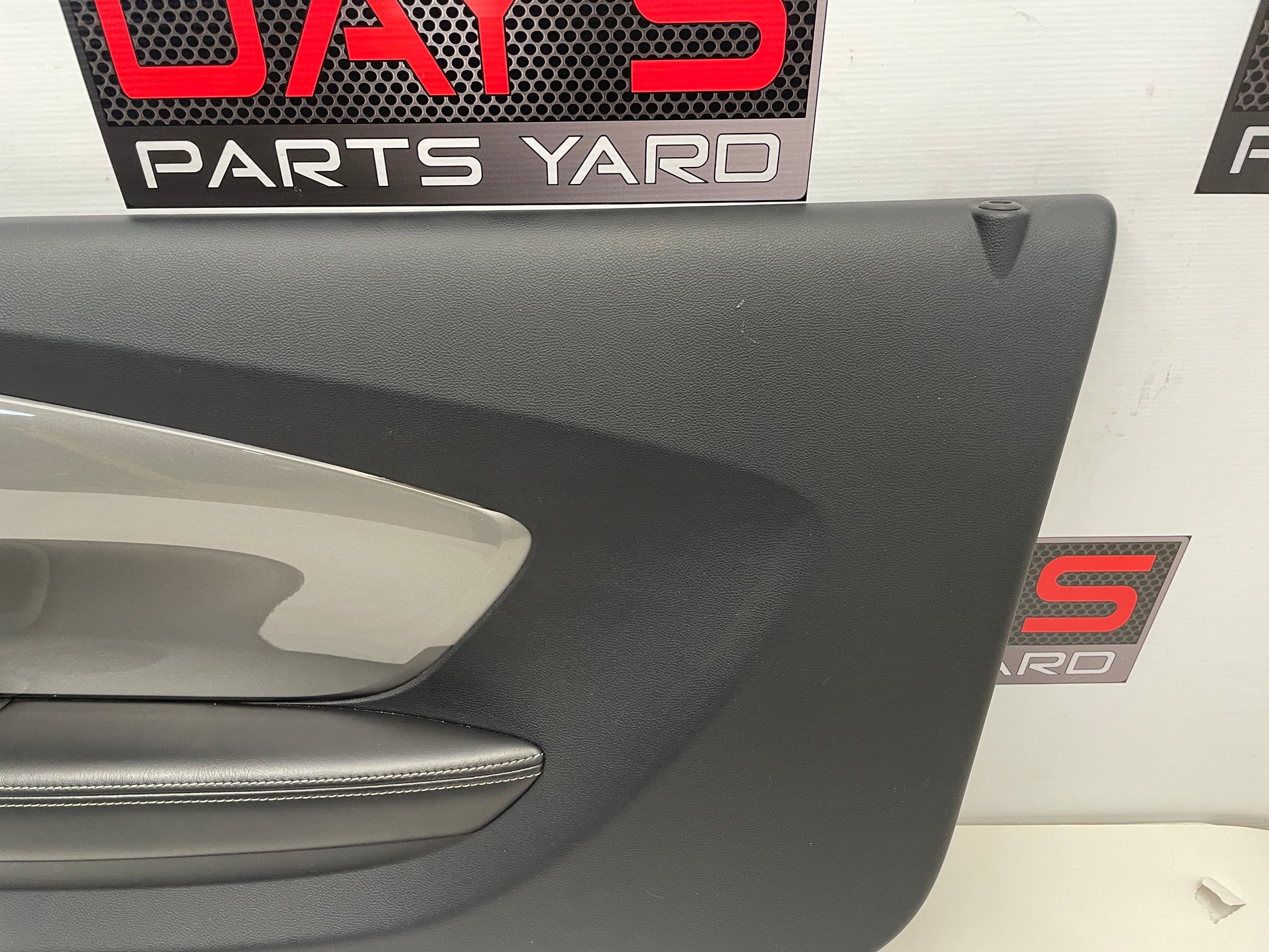 2015 Chevy Camaro SS Front RH Passenger Door Panel OEM - Day's Parts Yard