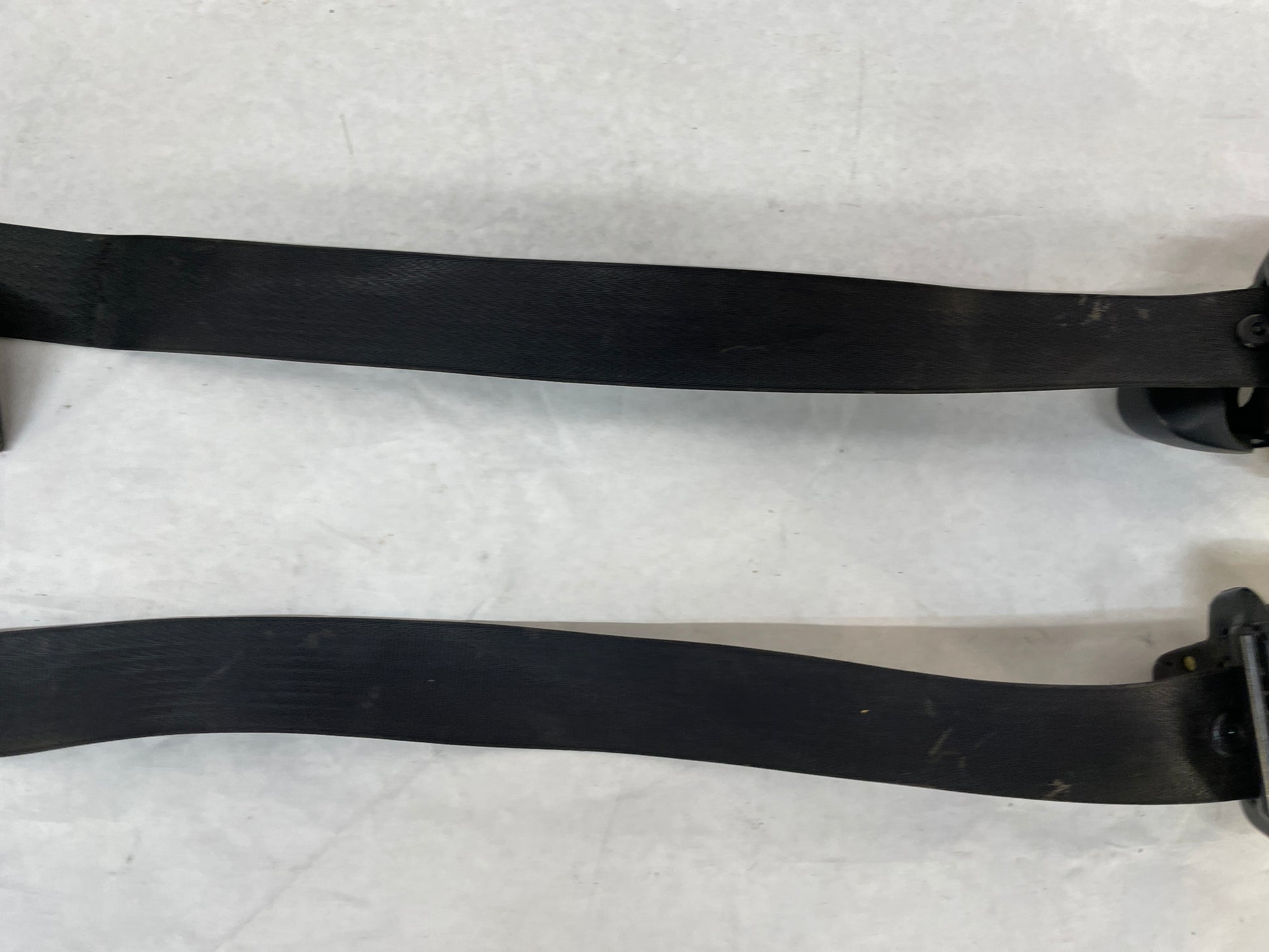 2004 Chevy C5 Corvette RH & LH Seat Belt Retractors OEM Coupe Black - Day's Parts Yard