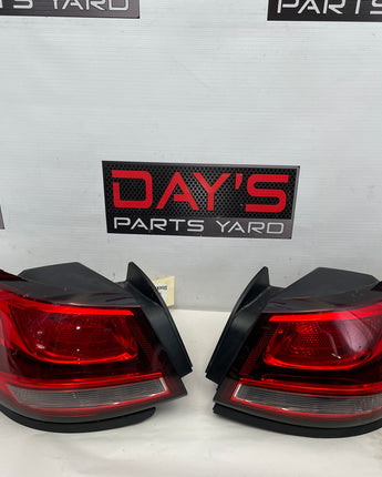 2017 Chevrolet SS Sedan RH & LH Tail Light Taillight Lamp OEM