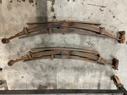 2007 Chevy Silverado K3500 LH & RH Rear Leaf Springs OEM - Day's Parts Yard