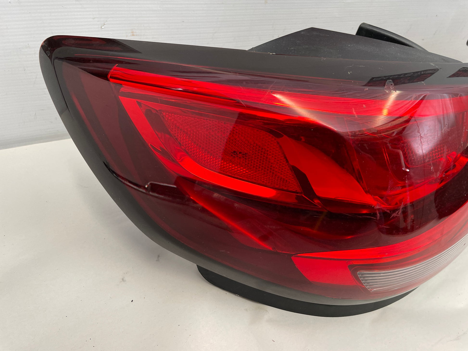 2017 Chevrolet SS Sedan RH & LH Tail Light Taillight Lamp OEM - Day's Parts Yard