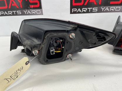 2017 Chevrolet SS Sedan RH & LH Tail Light Taillight Lamp OEM - Day's Parts Yard