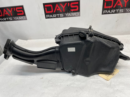 2009 Pontiac G8  Factory OEM Air Intake Box Cleaner Assembly - Day's Parts Yard