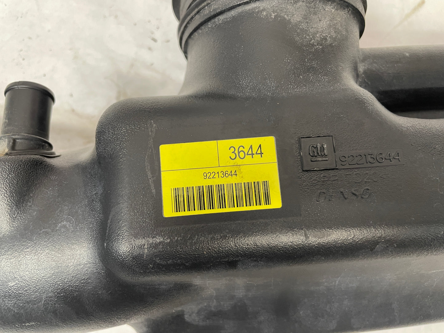 2009 Pontiac G8  Factory OEM Air Intake Box Cleaner Assembly - Day's Parts Yard