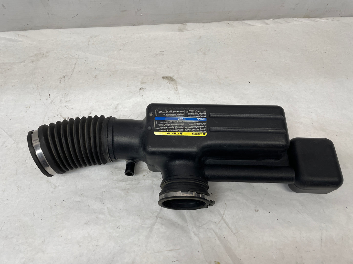 2009 Pontiac G8  Factory OEM Air Intake Box Cleaner Assembly - Day's Parts Yard