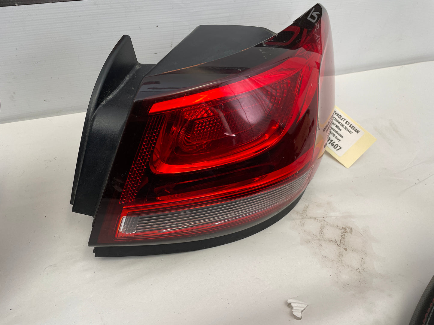 2017 Chevrolet SS Sedan RH & LH Tail Light Taillight Lamp OEM - Day's Parts Yard