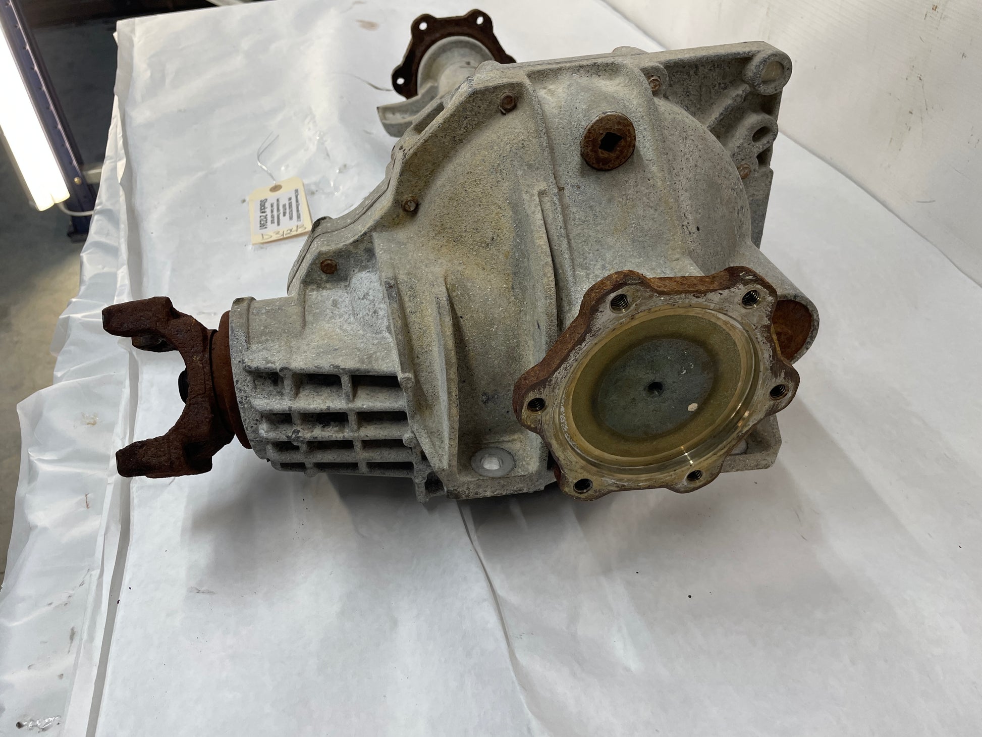 2012 Chevy Silverado K1500 LT Front Axle Carrier Differential Assembly OEM - Day's Parts Yard