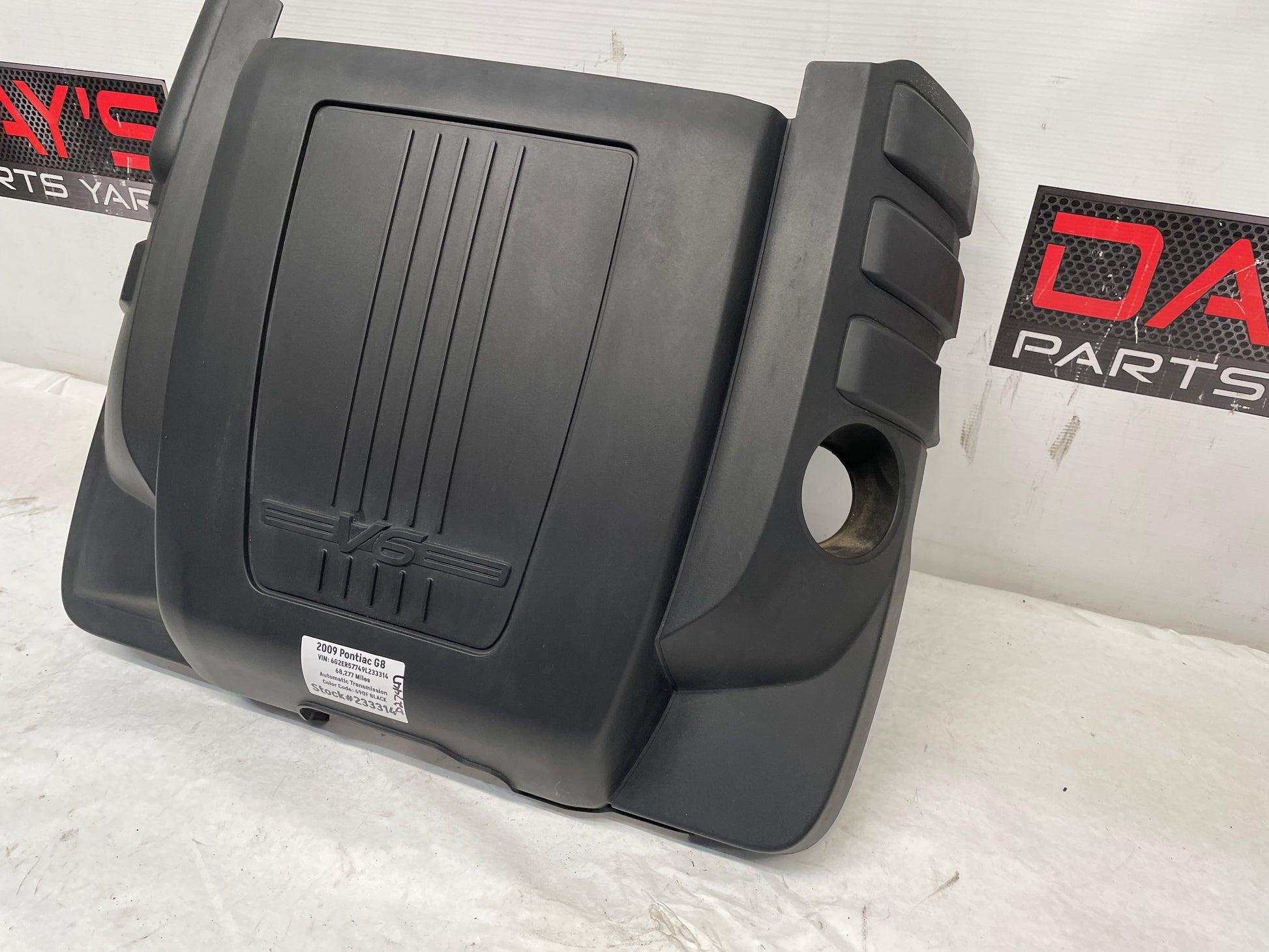 2009 Pontiac G8 Engine/ Motor V8 Cover OEM - Day's Parts Yard