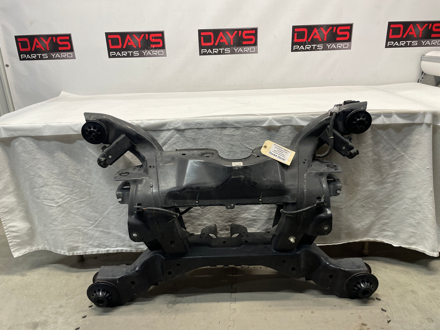 2015 Chevy Camaro SS  Bare Rear Cradle Sub Frame K Member OEM - Day's Parts Yard