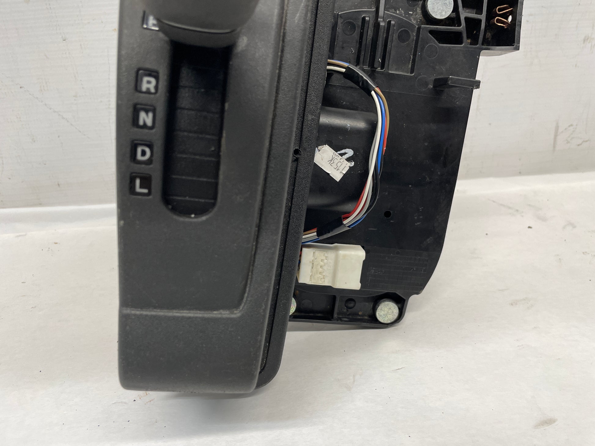 2013 Chevy Caprice PPV Automatic Transmission Shifter Gear Selector OEM - Day's Parts Yard