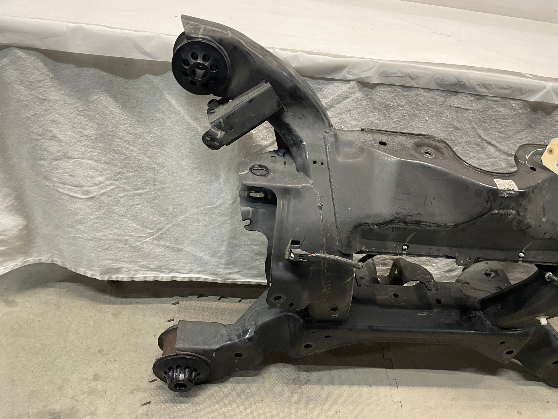 2015 Chevy Camaro SS  Bare Rear Cradle Sub Frame K Member OEM - Day's Parts Yard