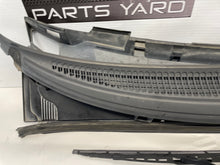 2005 Pontiac GTO Windshield Wiper Cowl & Windshield Wiper Arms OEM - Day's Parts Yard