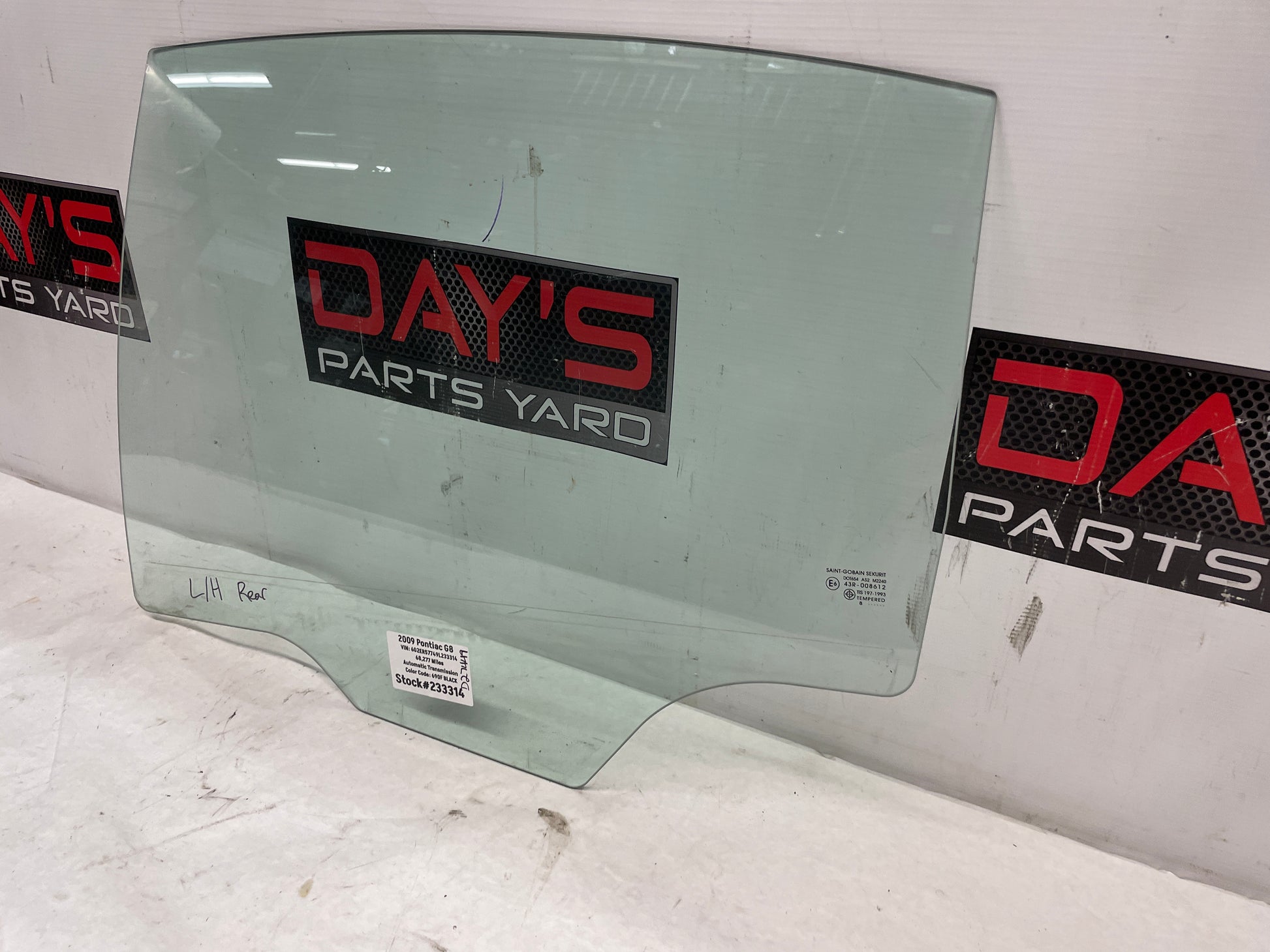 2009 Pontiac G8  LH Driver Rear Door Window Glass OEM - Day's Parts Yard