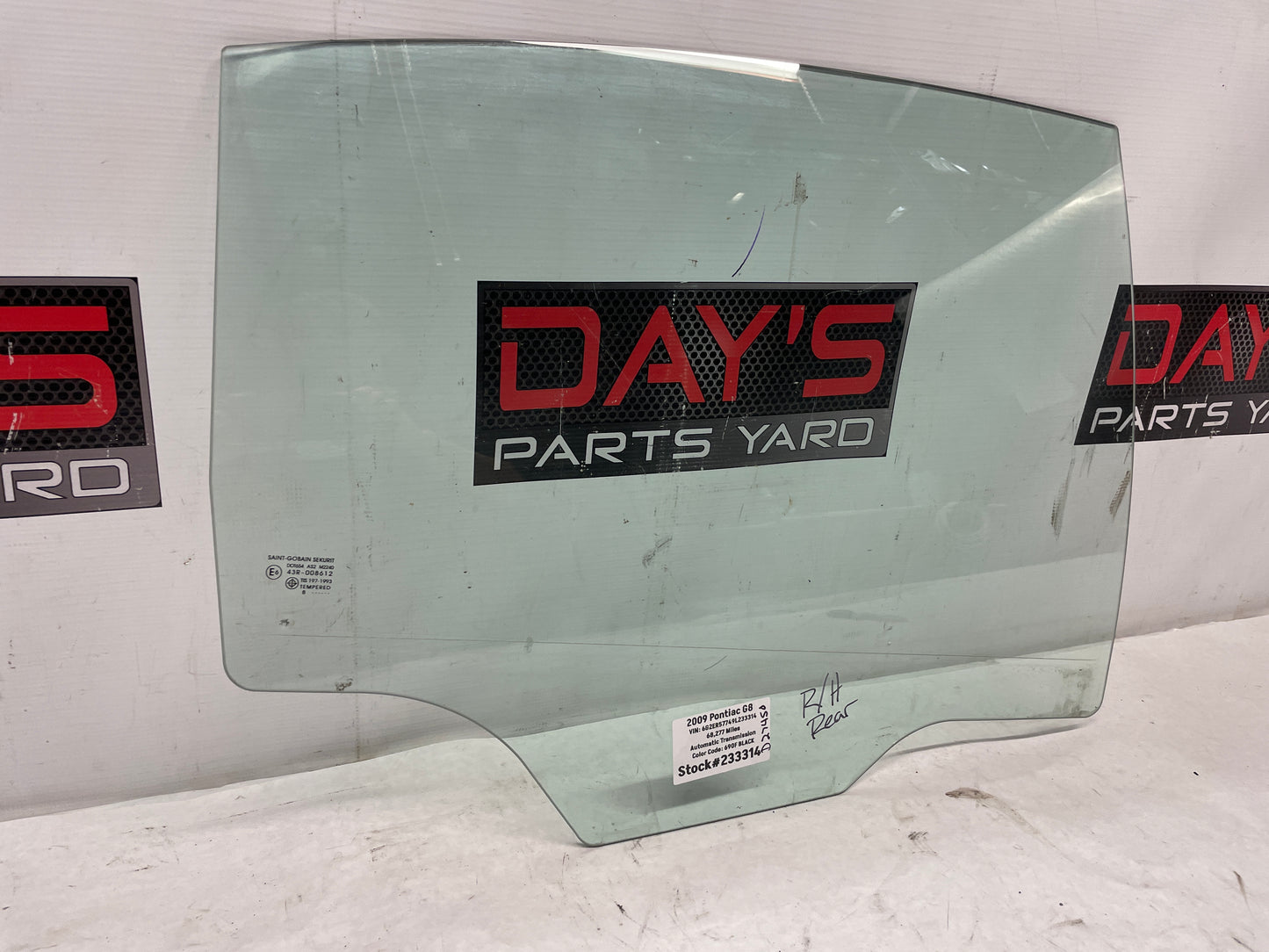 2009 Pontiac G8  RH Passenger Rear Door Window Glass OEM - Day's Parts Yard