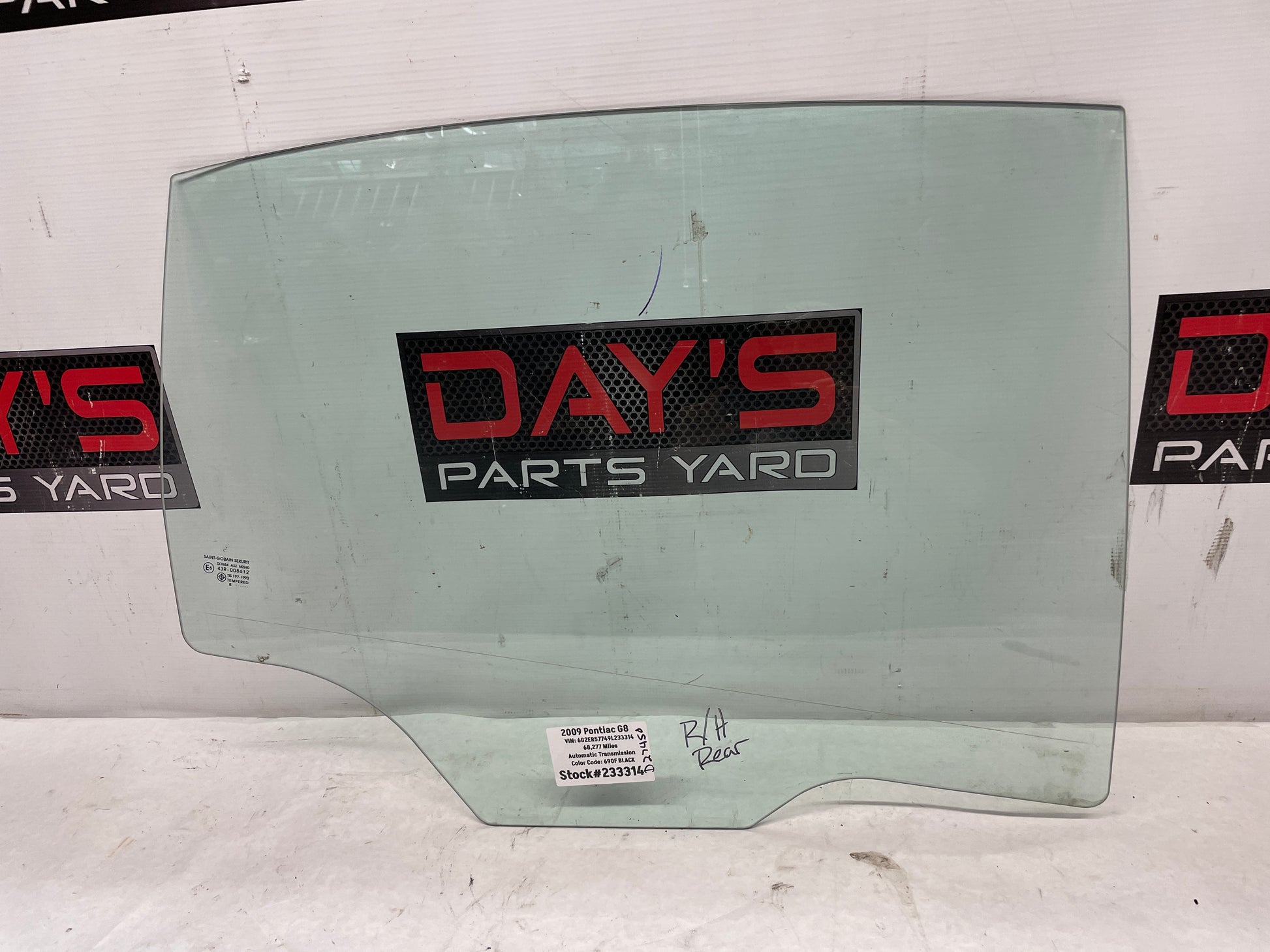 2009 Pontiac G8  RH Passenger Rear Door Window Glass OEM - Day's Parts Yard