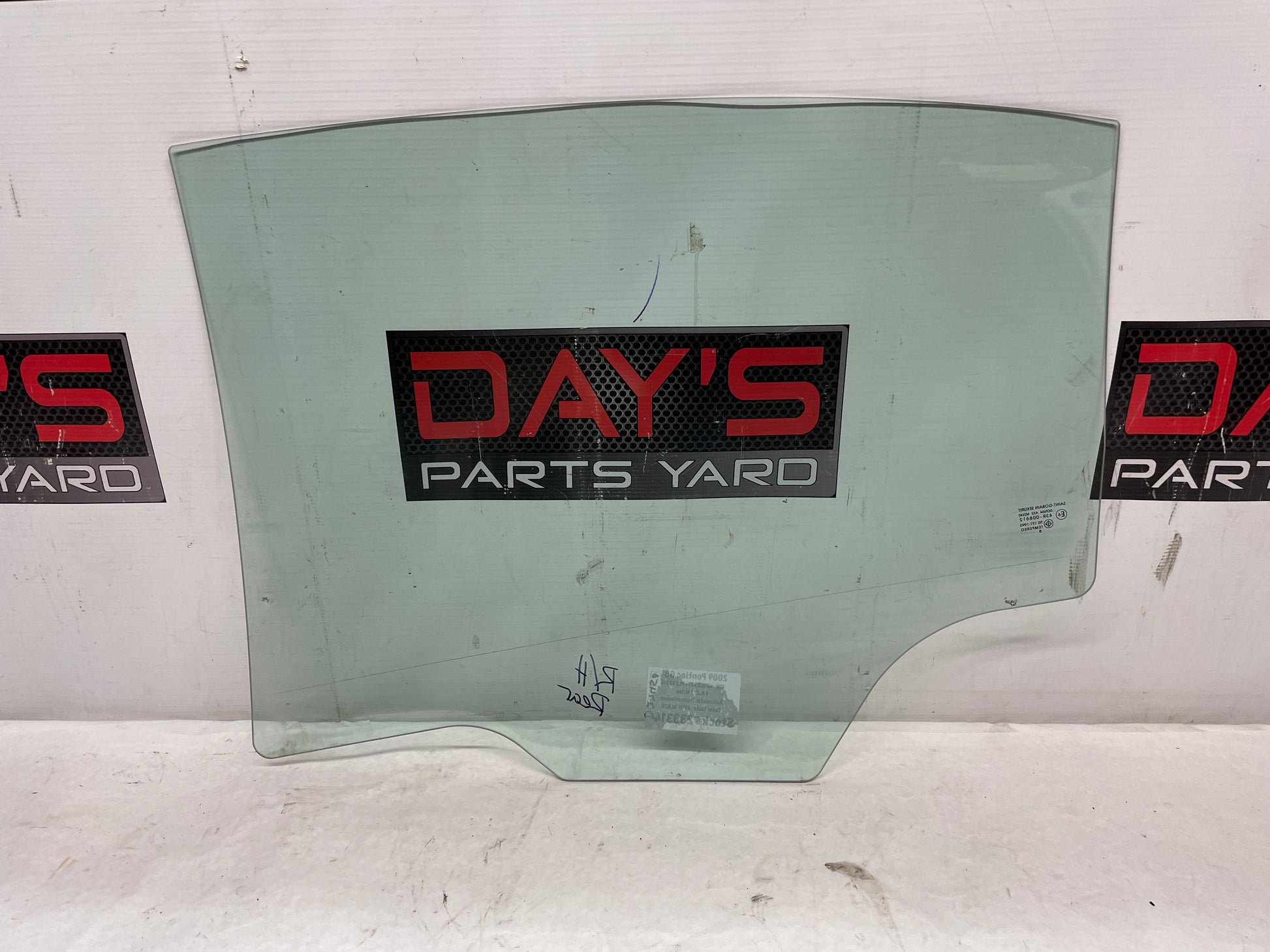 2009 Pontiac G8  RH Passenger Rear Door Window Glass OEM - Day's Parts Yard
