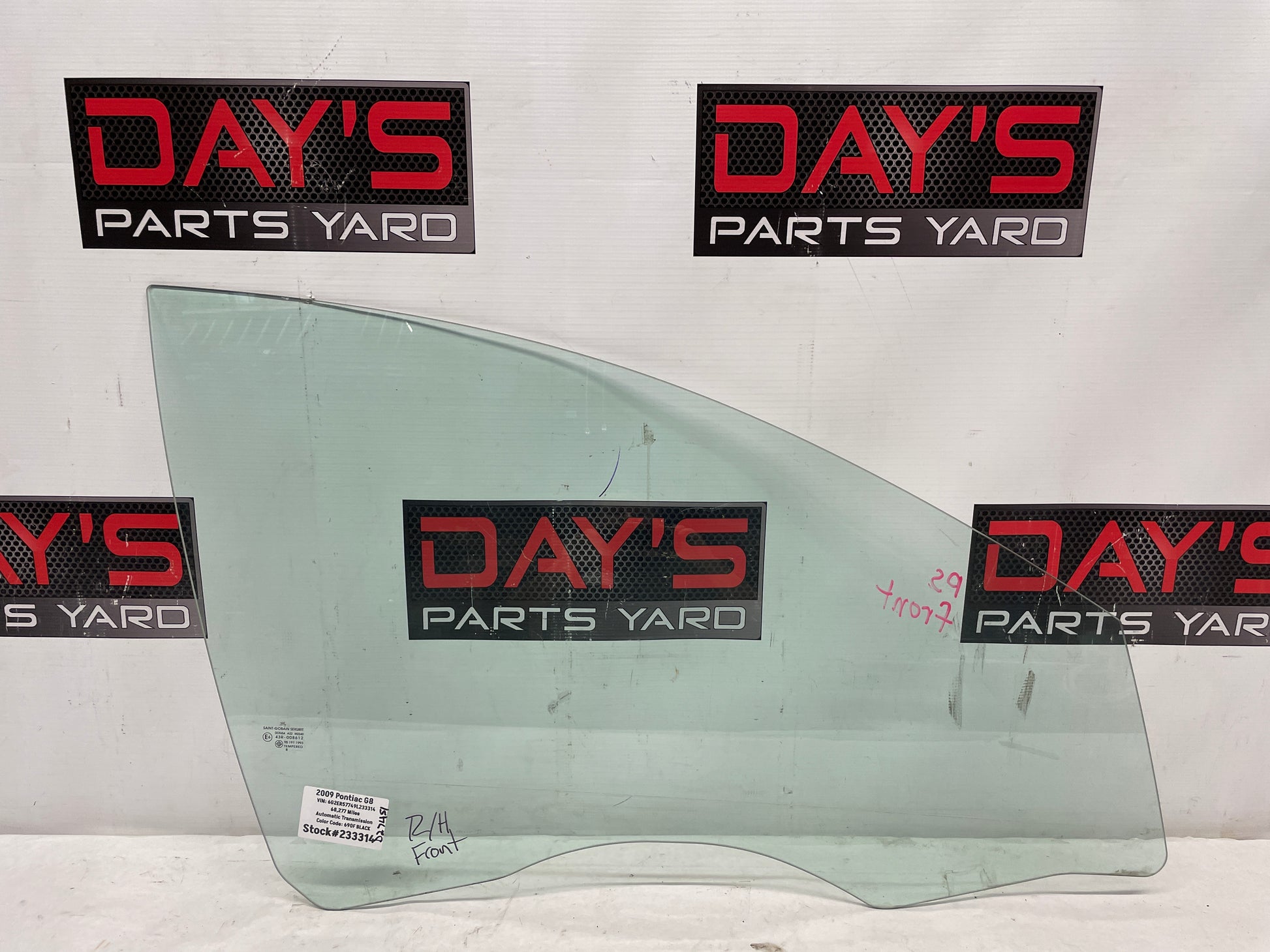 2009 Pontiac G8 RH Passenger Front Door Window Glass OEM - Day's Parts Yard