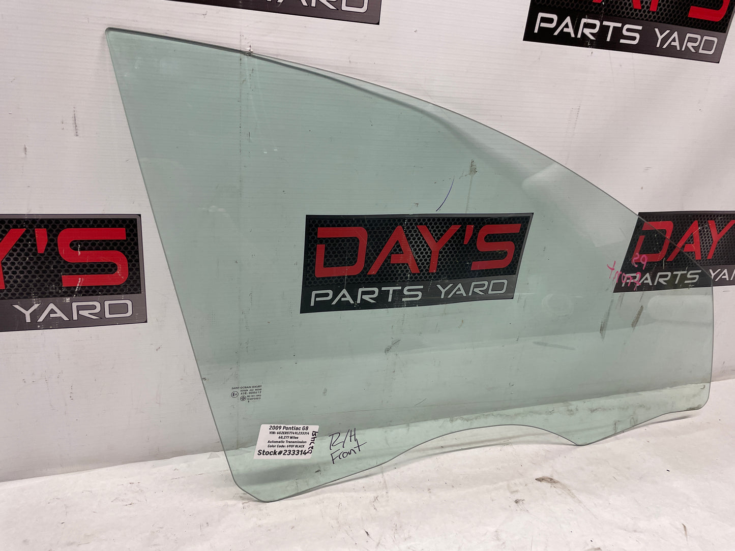 2009 Pontiac G8 RH Passenger Front Door Window Glass OEM - Day's Parts Yard