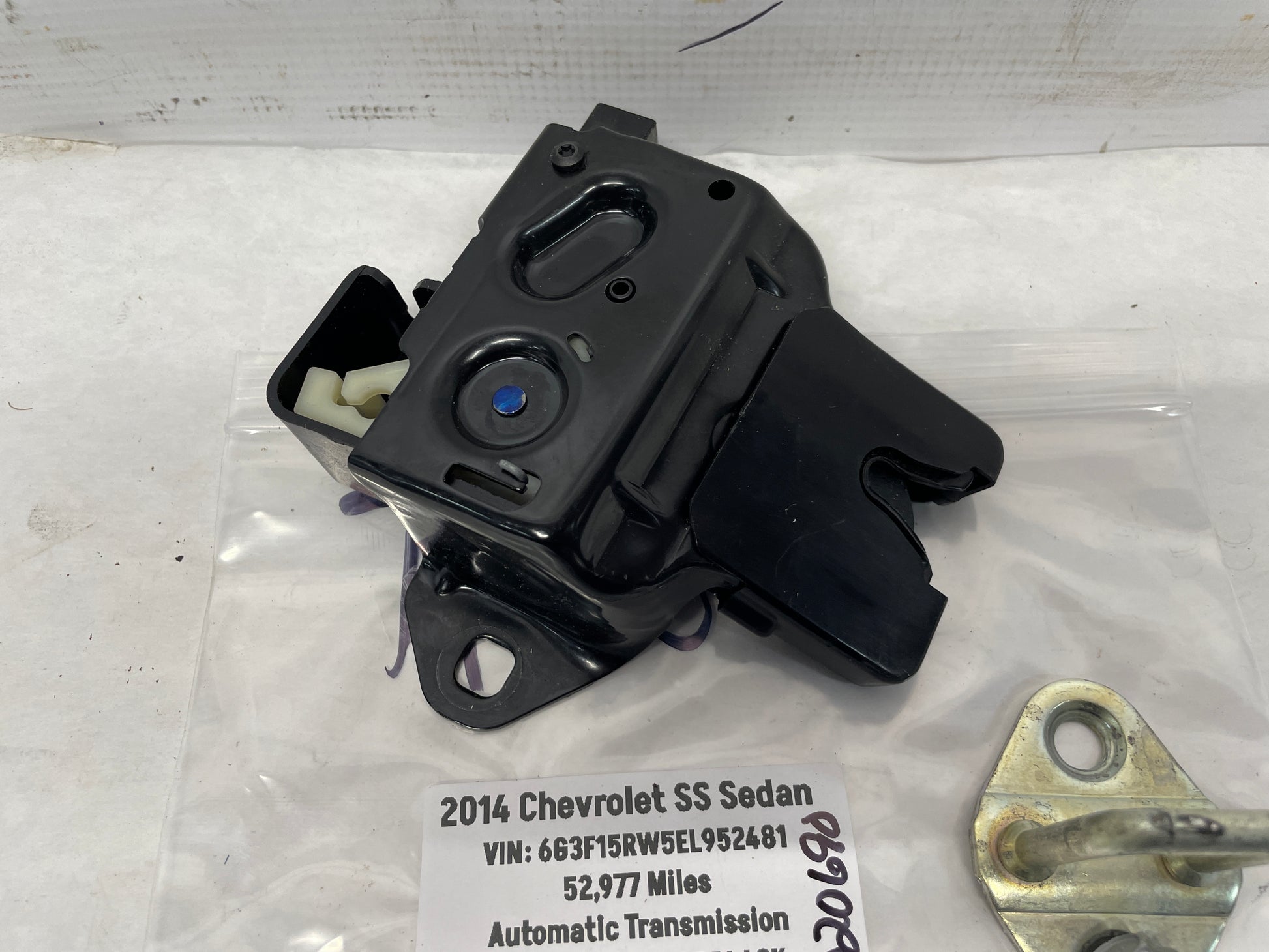 2014 Chevy SS Sedan Trunk Deck Lid Lock Latch Actuator OEM - Day's Parts Yard