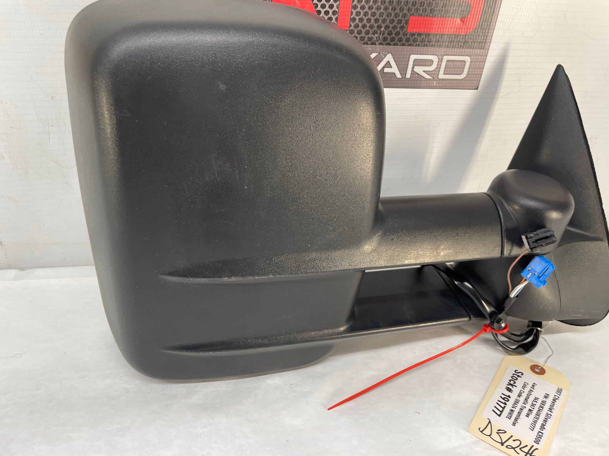 2007 Chevy Silverado K3500 RH Passenger Exterior Tow Power Heated Mirror Black OEM - Day's Parts Yard
