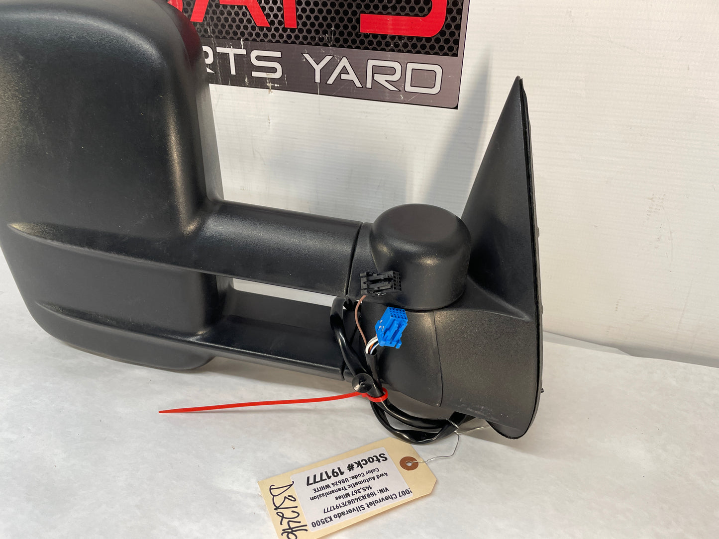 2007 Chevy Silverado K3500 RH Passenger Exterior Tow Power Heated Mirror Black OEM - Day's Parts Yard
