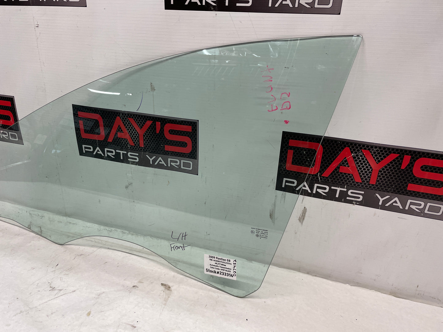 2009 Pontiac G8 LH Driver Front Door Window Glass OEM - Day's Parts Yard