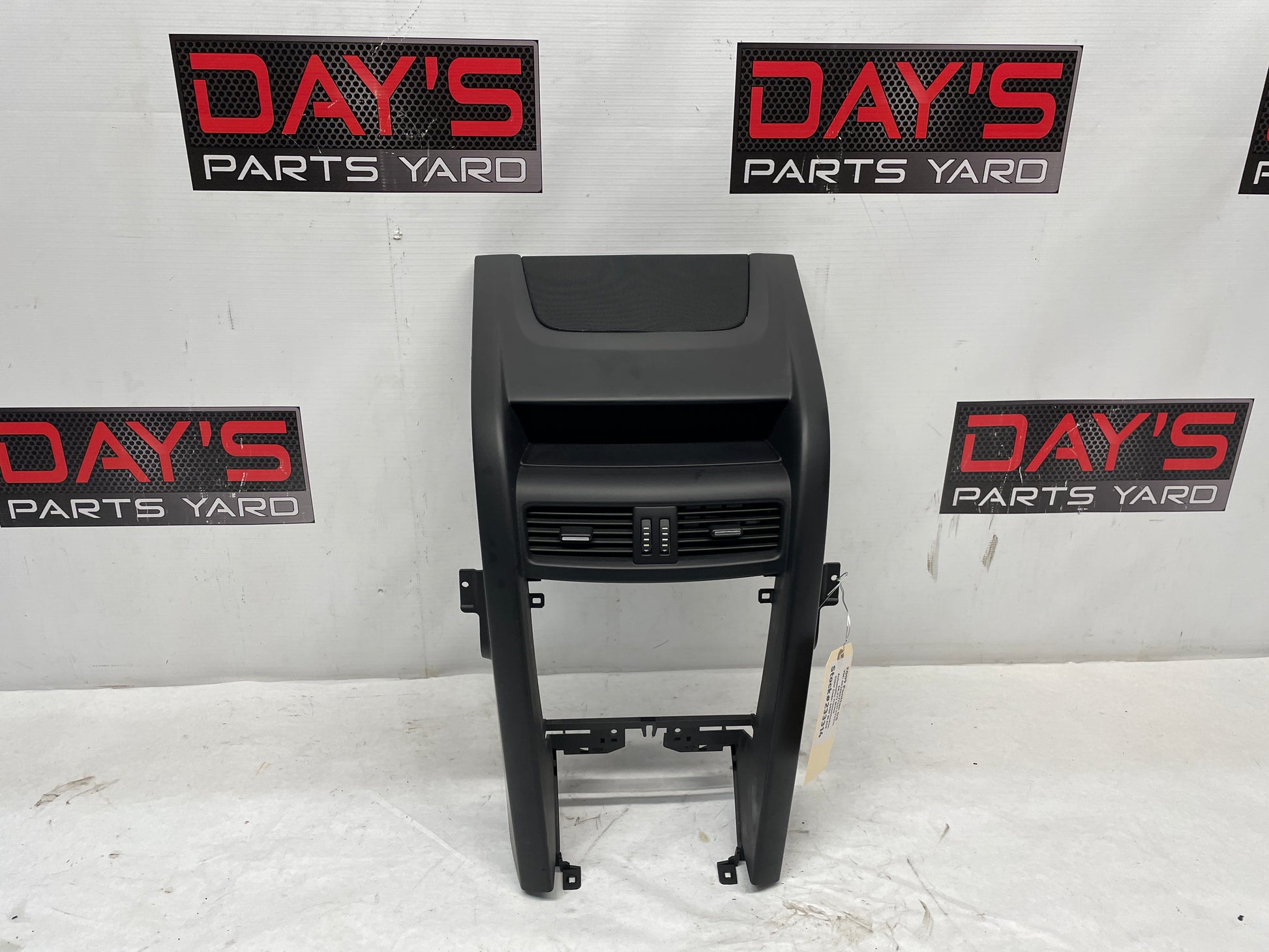 2009 Pontiac G8 Center Dash Radio Bezel Trim Molding OEM - Day's Parts Yard