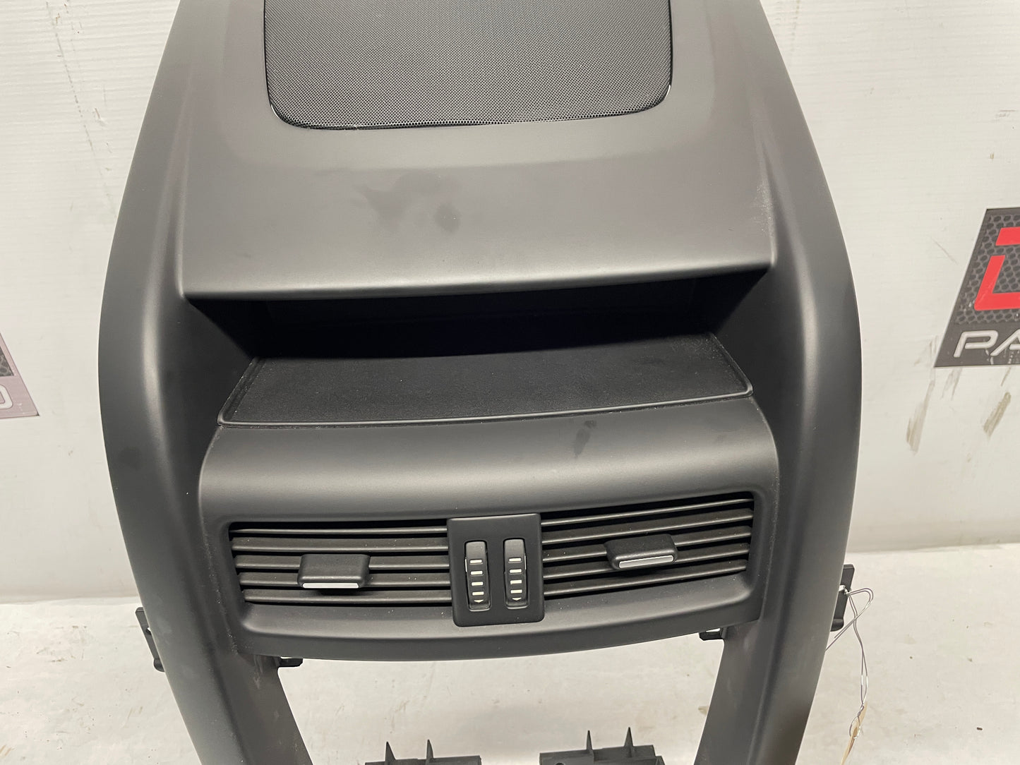 2009 Pontiac G8 Center Dash Radio Bezel Trim Molding OEM - Day's Parts Yard