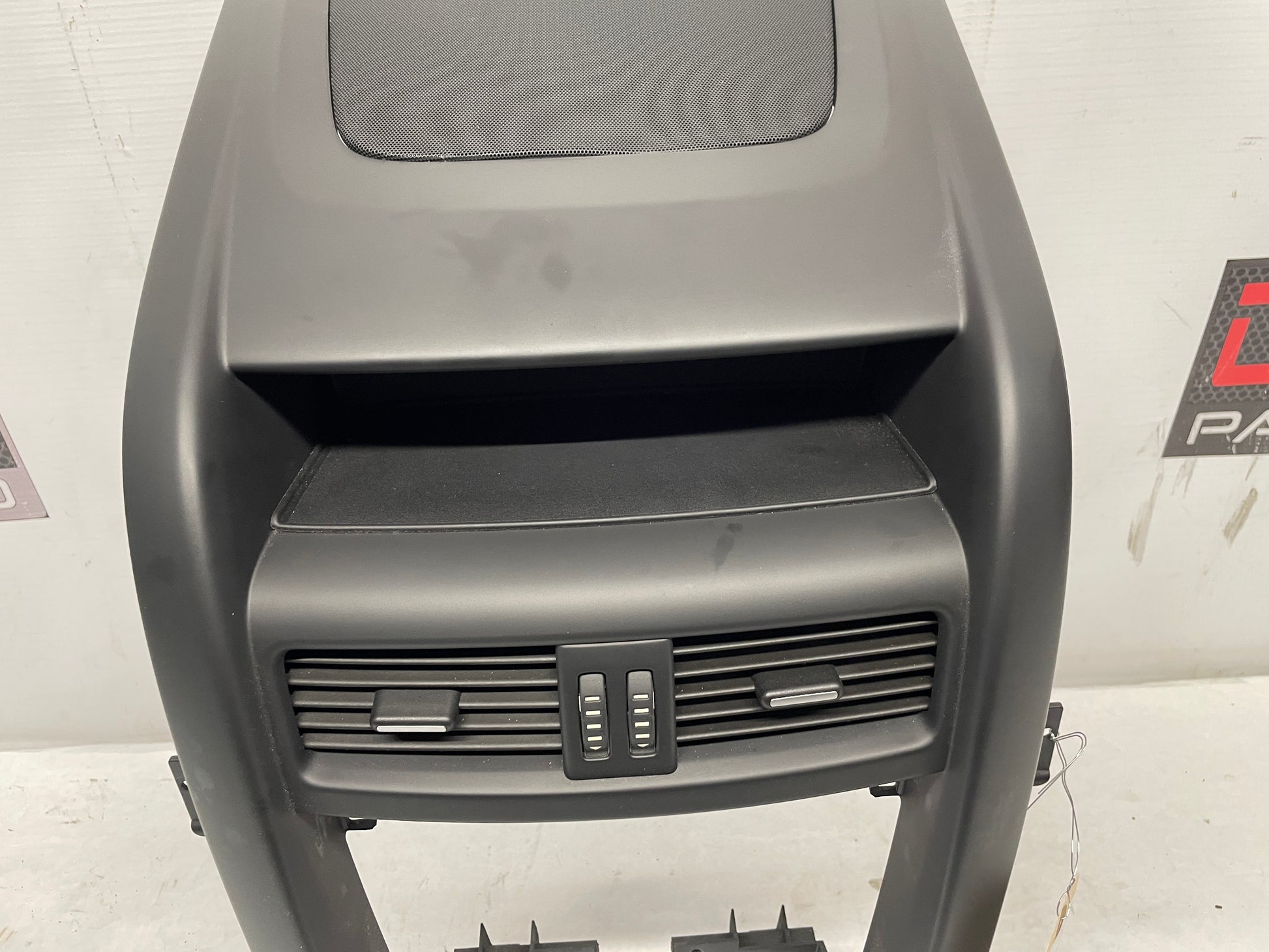 2009 Pontiac G8 Center Dash Radio Bezel Trim Molding OEM - Day's Parts Yard