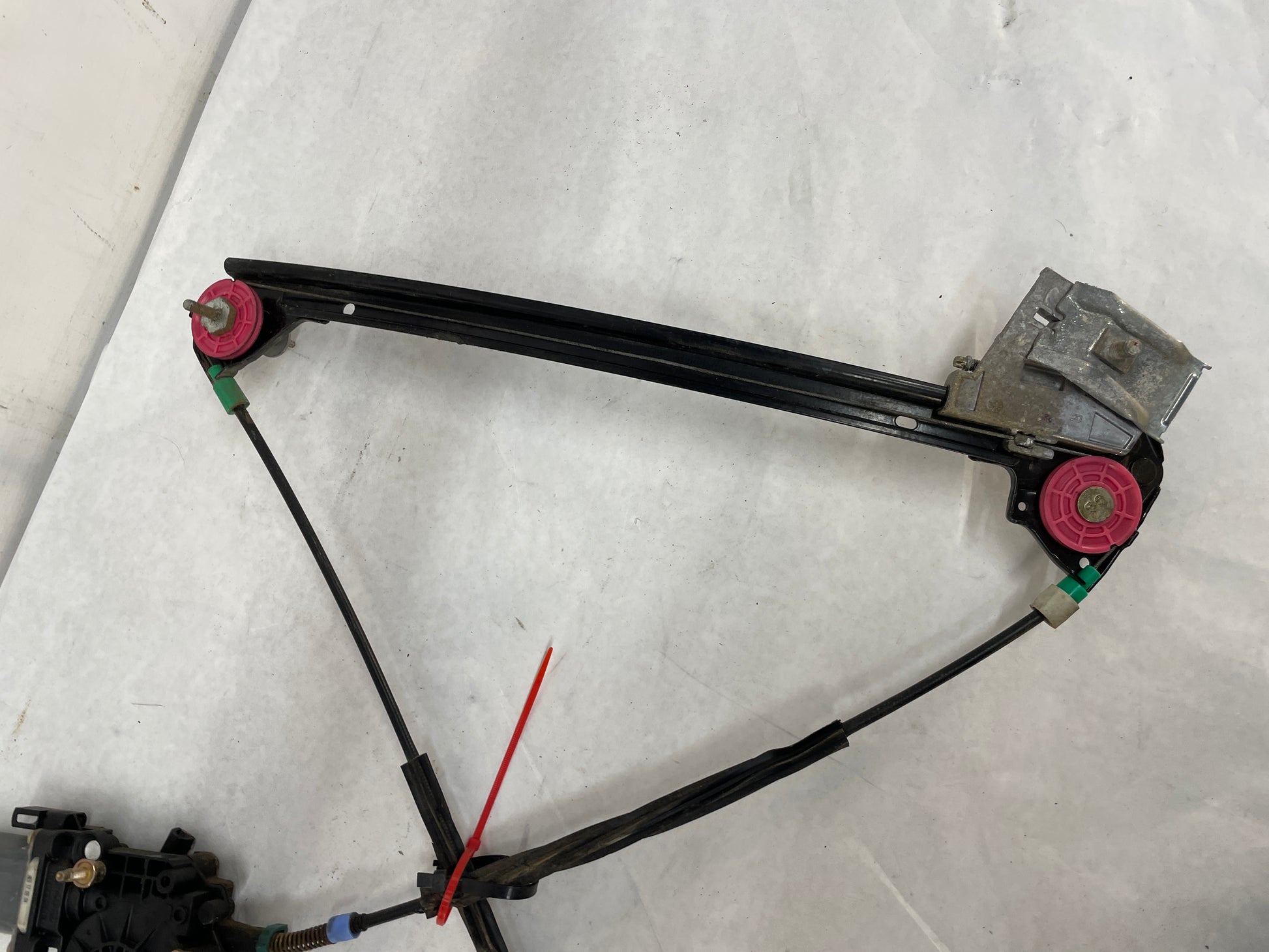 2004 Chevy C5 Corvette RH Passenger Front Window Regulator Motor OEM - Day's Parts Yard