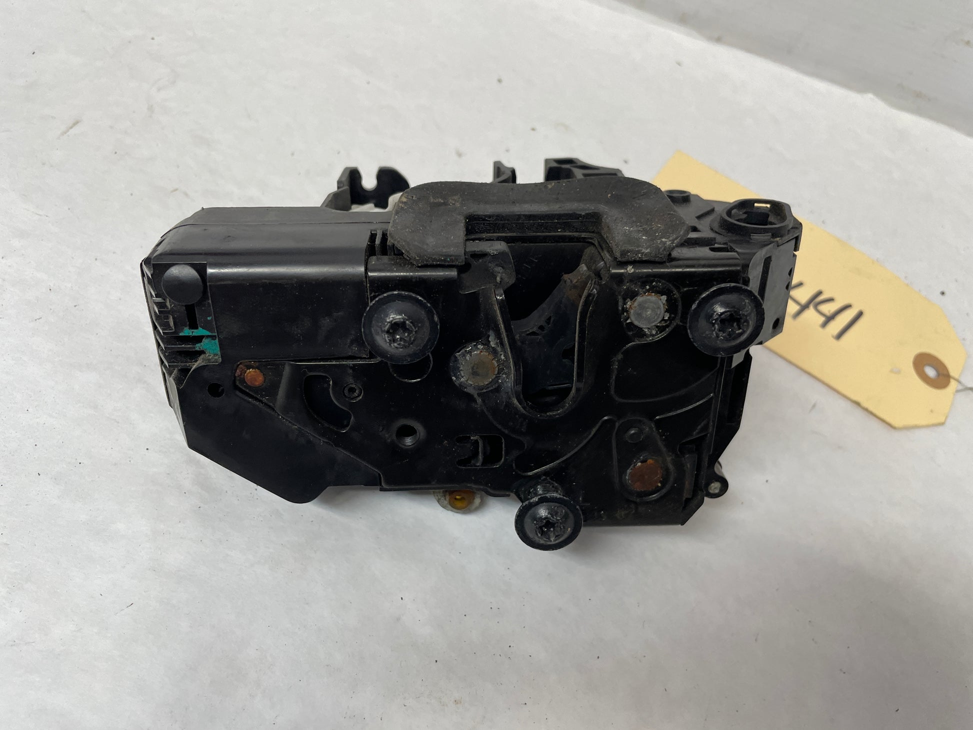 2009 Pontiac G8 LH Driver Front Door Lock Actuator OEM - Day's Parts Yard