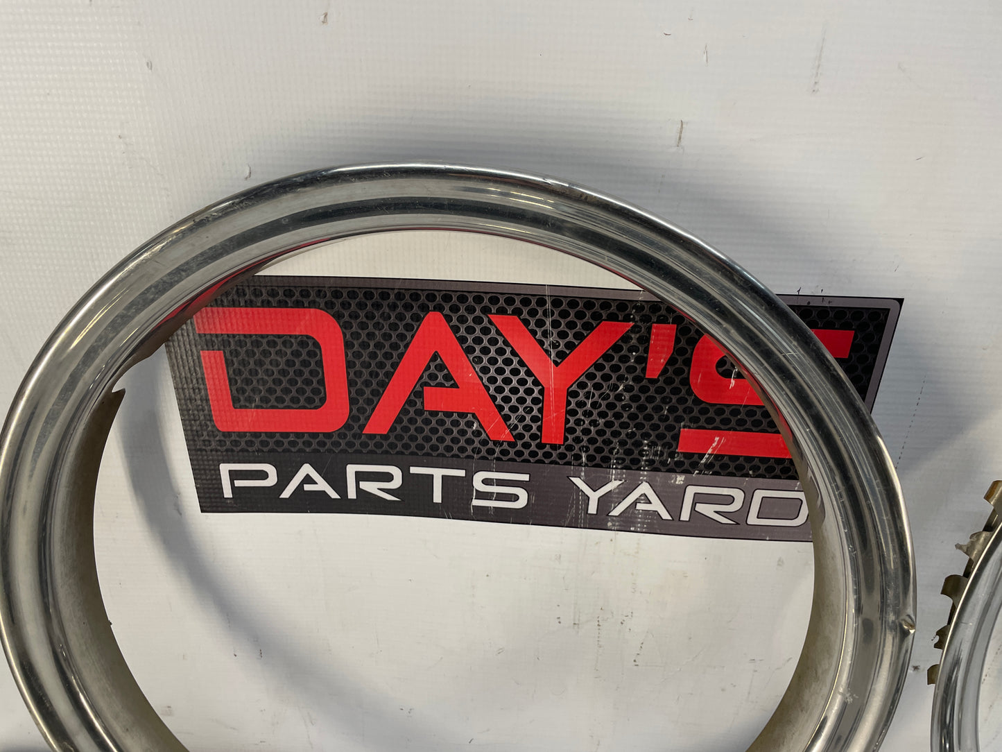 2007 Chevy Silverado K3500 Beauty Rings w/ Center Caps and Lug Nuts OEM - Day's Parts Yard
