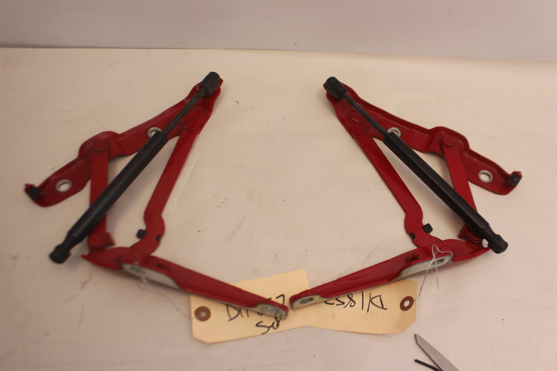2013 Chevy Camaro SS 1LE Trunk Hinges OEM - Day's Parts Yard