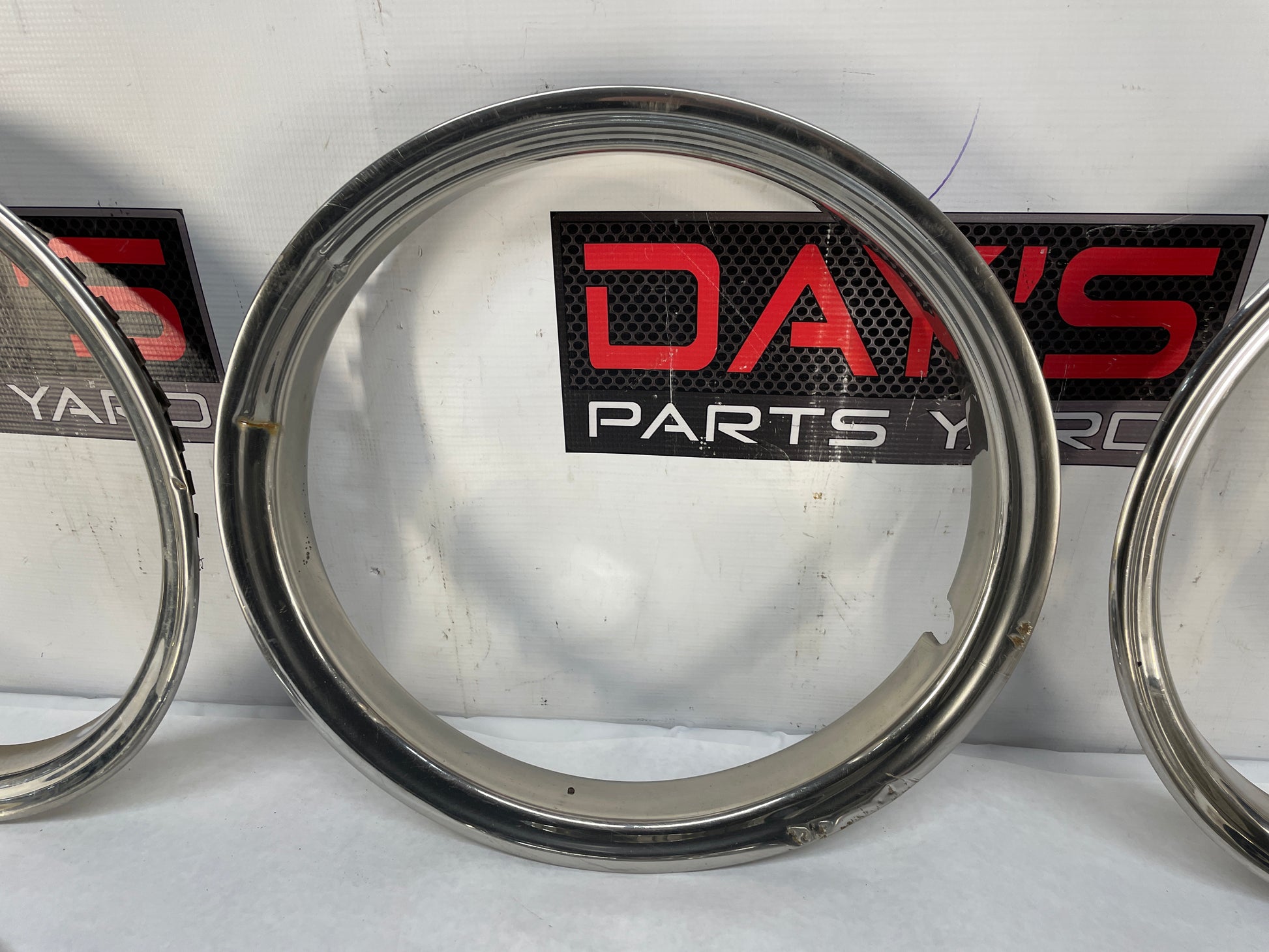 2007 Chevy Silverado K3500 Beauty Rings w/ Center Caps and Lug Nuts OEM - Day's Parts Yard