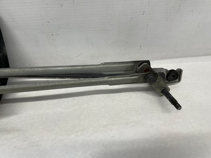 2009 Pontiac G8 GT Windshield Wiper Motor Transmission Linkage Assembly OEM - Day's Parts Yard
