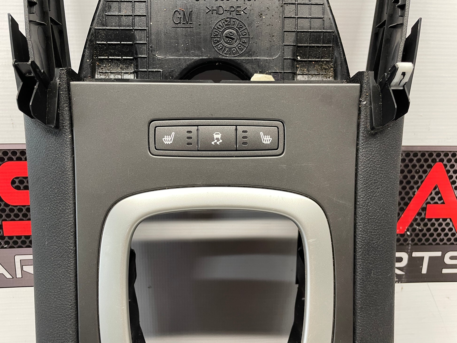 2009 Pontiac G8 GT Complete Center Console w/ Shifter Assembly OEM - Day's Parts Yard