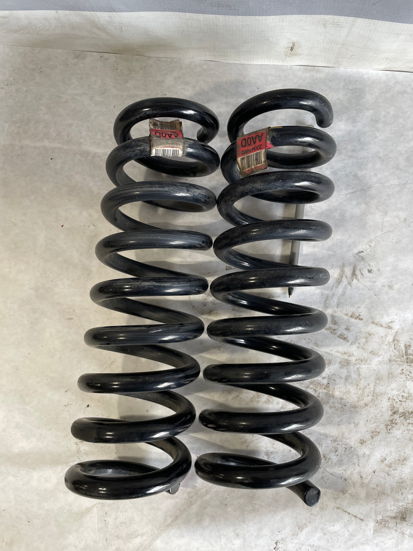 2020 Chevy Camaro SS Rear RH & LH Coil Springs Set OEM - Day's Parts Yard