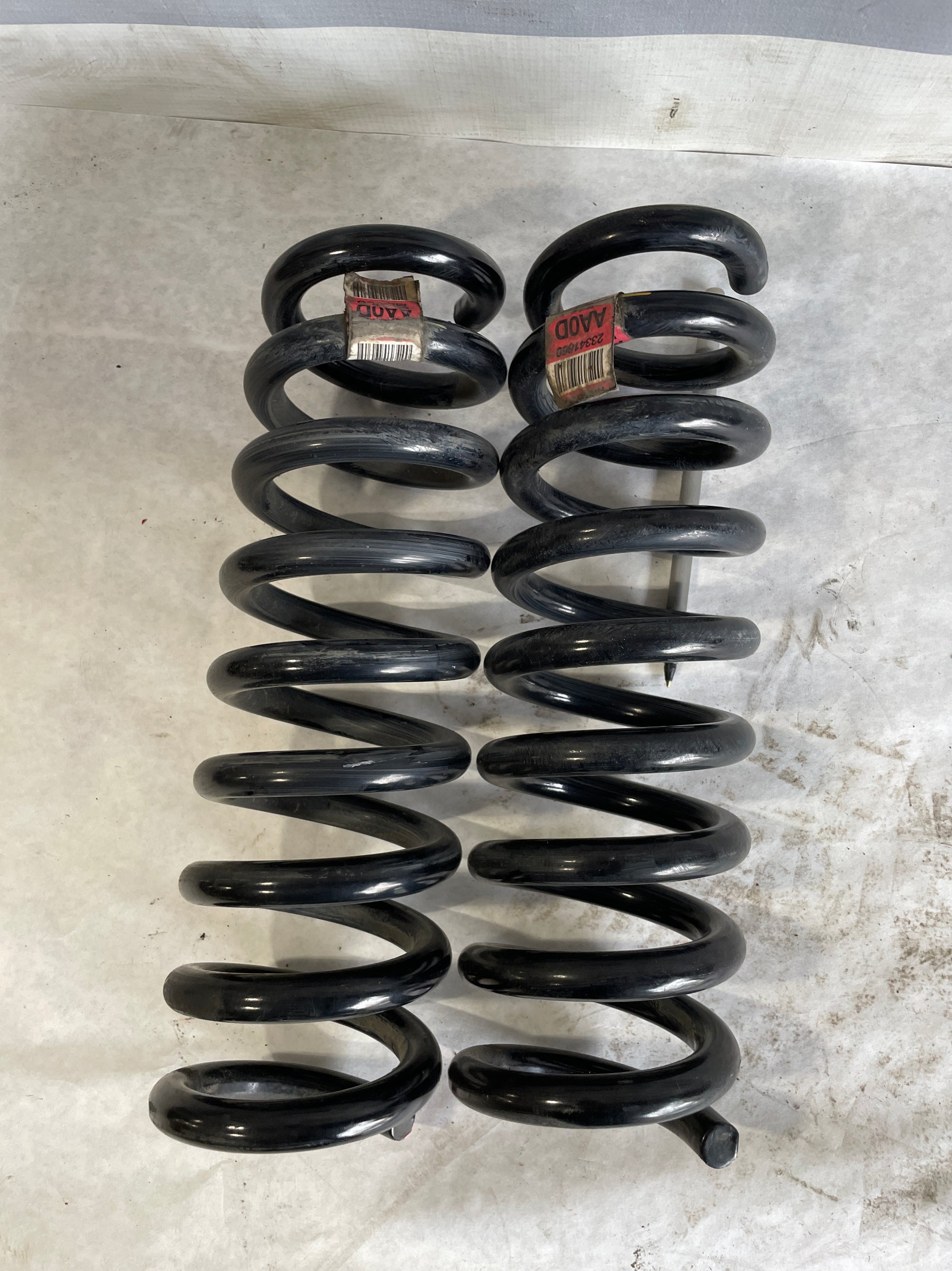 2020 Chevy Camaro SS Rear RH & LH Coil Springs Set OEM - Day's Parts Yard