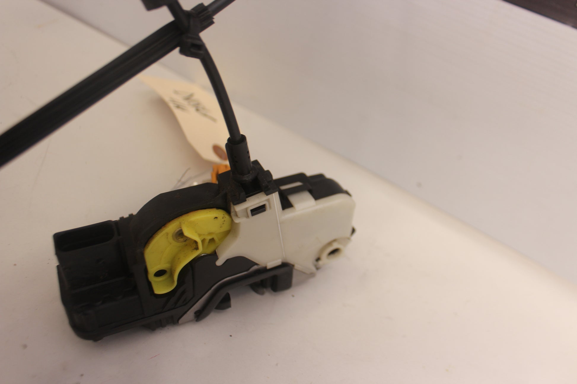 2013 Chevy Camaro SS 1LE Front LH Drive Door Lock Actuator OEM - Day's Parts Yard