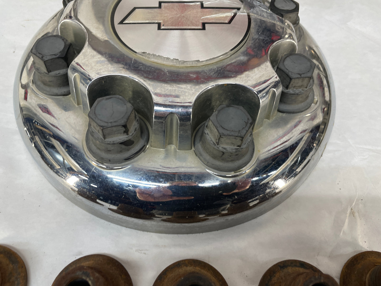 2007 Chevy Silverado K3500 Beauty Rings w/ Center Caps and Lug Nuts OEM - Day's Parts Yard