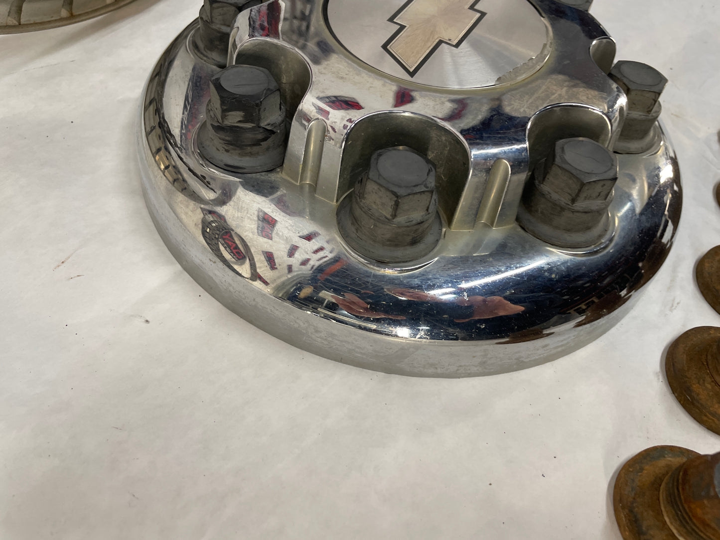 2007 Chevy Silverado K3500 Beauty Rings w/ Center Caps and Lug Nuts OEM - Day's Parts Yard