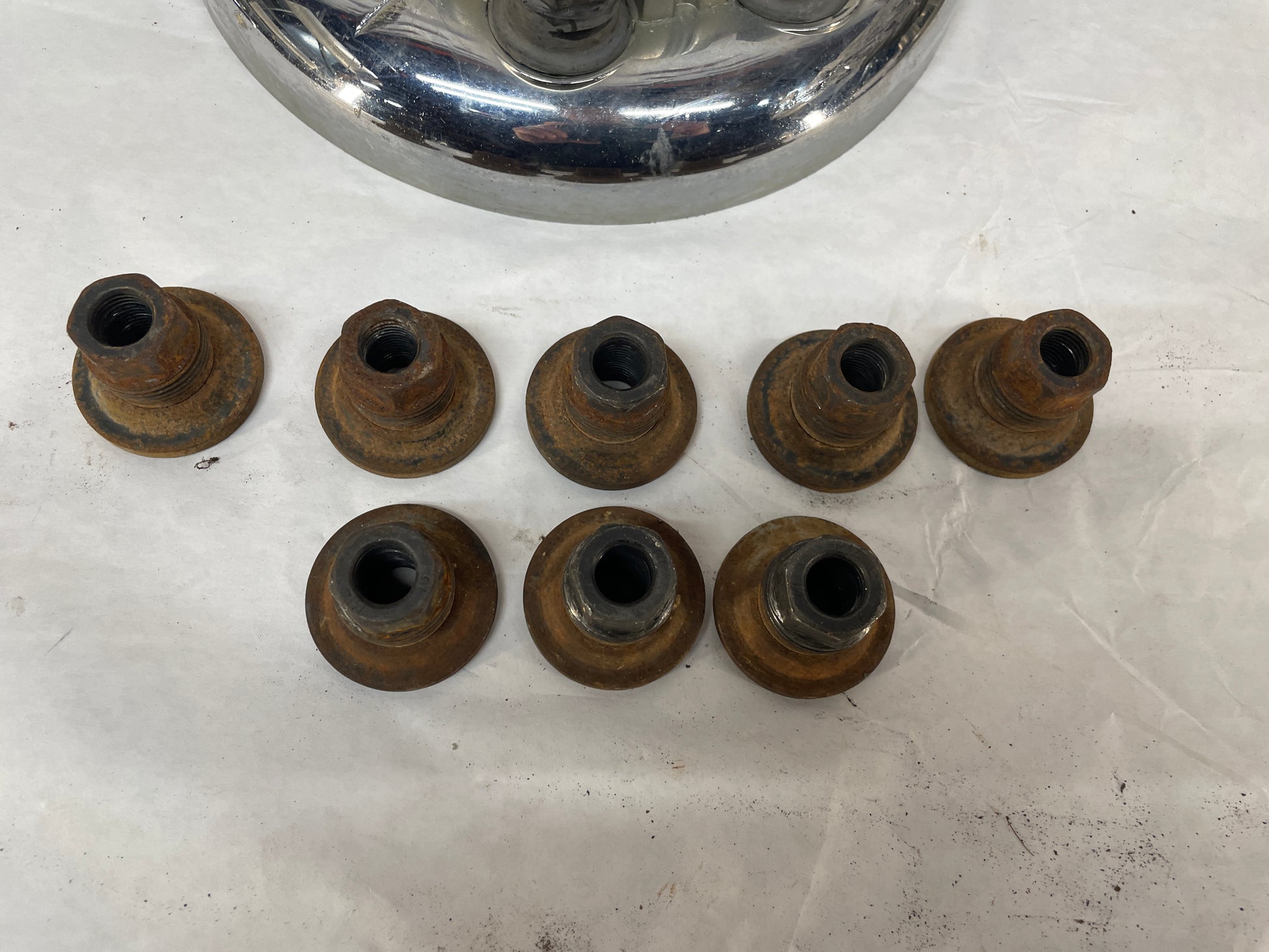 2007 Chevy Silverado K3500 Beauty Rings w/ Center Caps and Lug Nuts OEM - Day's Parts Yard