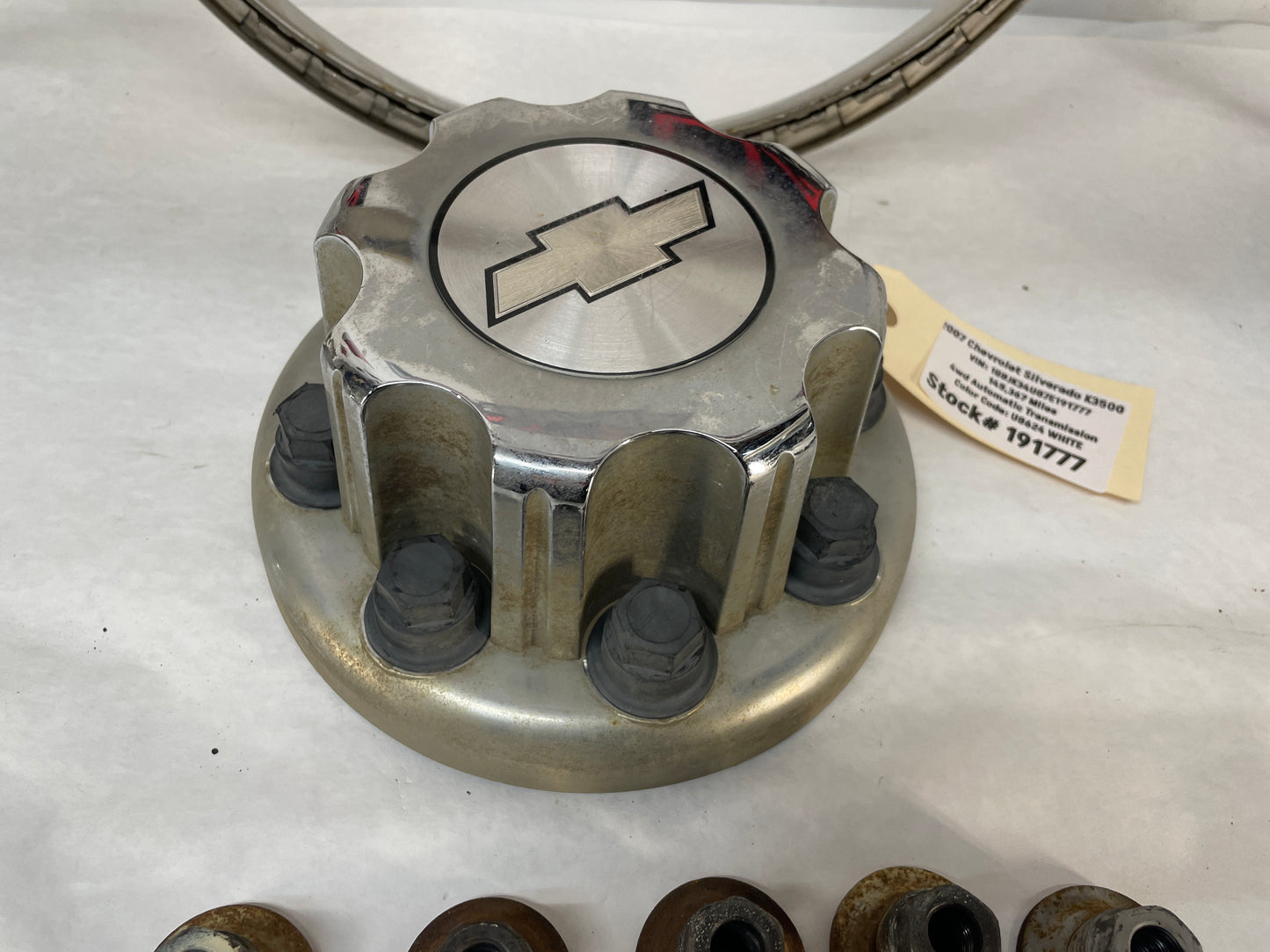 2007 Chevy Silverado K3500 Beauty Rings w/ Center Caps and Lug Nuts OEM - Day's Parts Yard