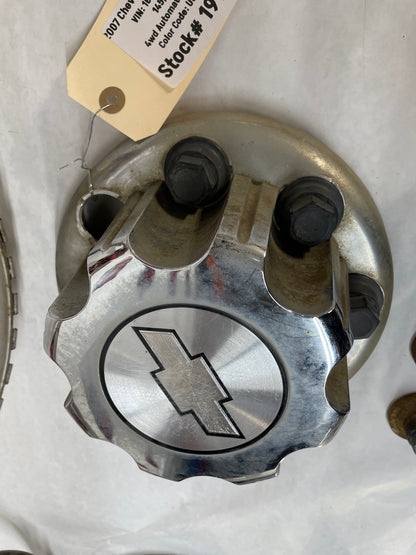 2007 Chevy Silverado K3500 Beauty Rings w/ Center Caps and Lug Nuts OEM - Day's Parts Yard