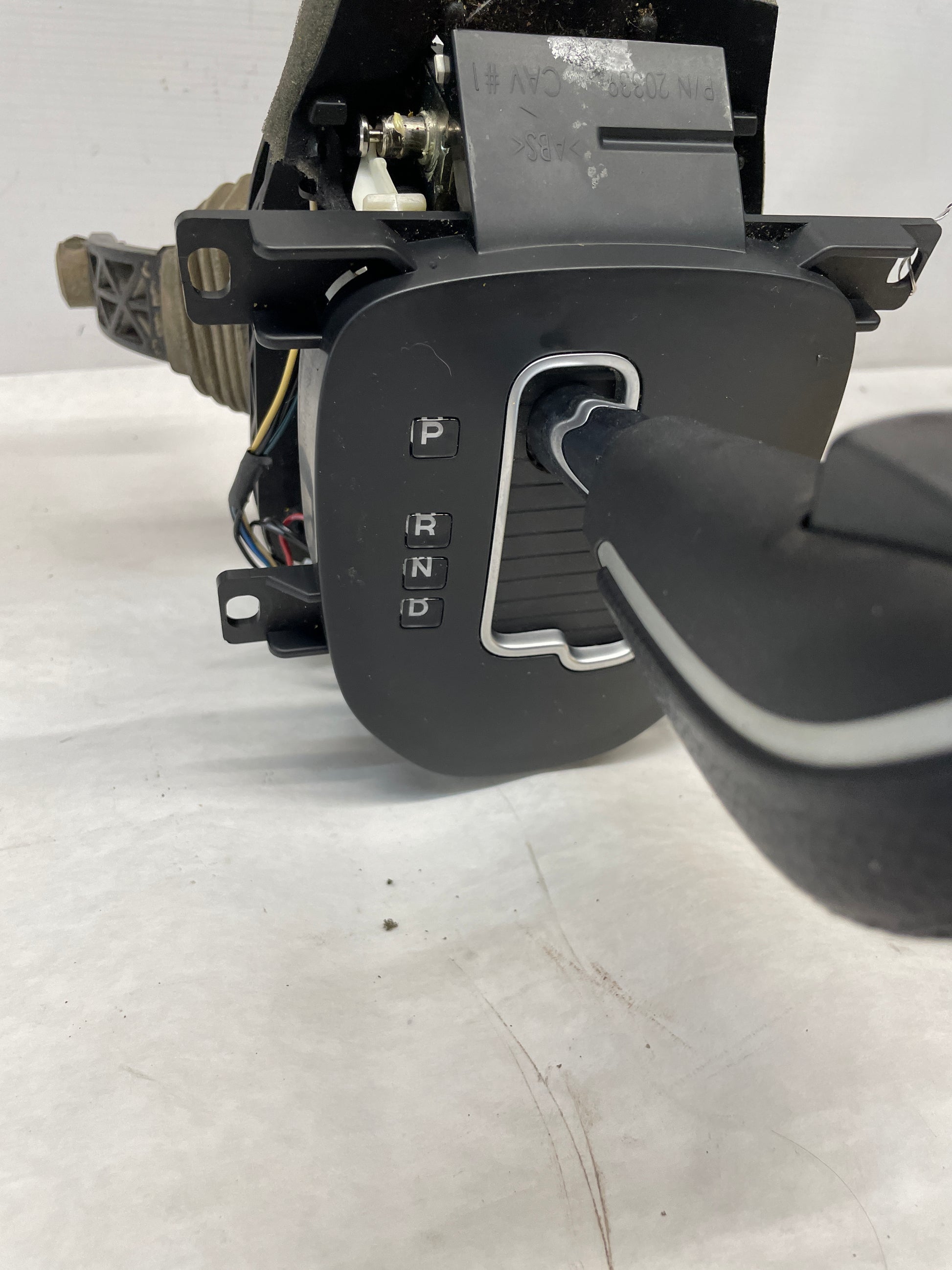 2009 Pontiac G8 GT Complete Center Console w/ Shifter Assembly OEM - Day's Parts Yard