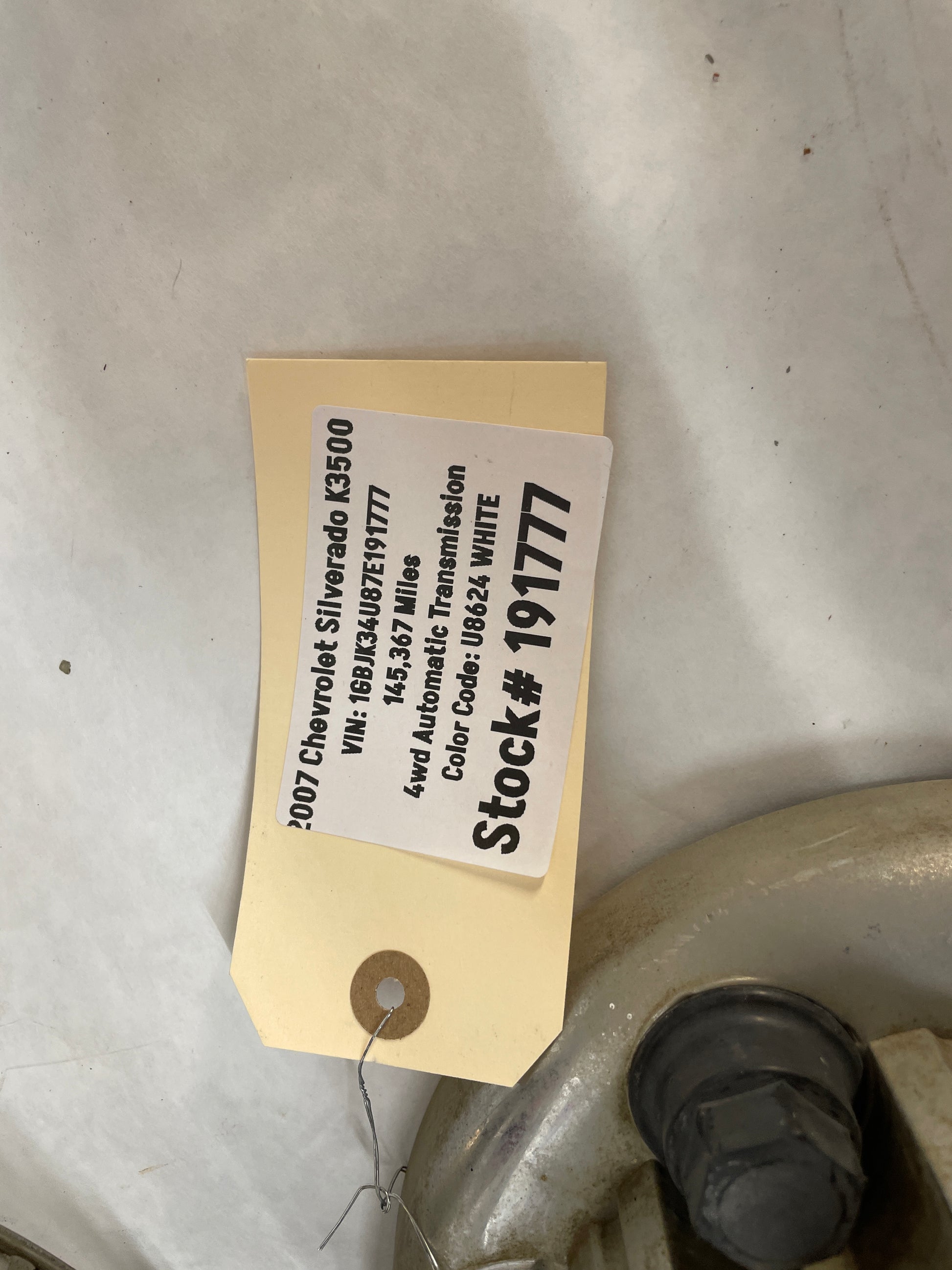 2007 Chevy Silverado K3500 Beauty Rings w/ Center Caps and Lug Nuts OEM - Day's Parts Yard