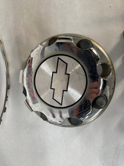 2007 Chevy Silverado K3500 Beauty Rings w/ Center Caps and Lug Nuts OEM - Day's Parts Yard