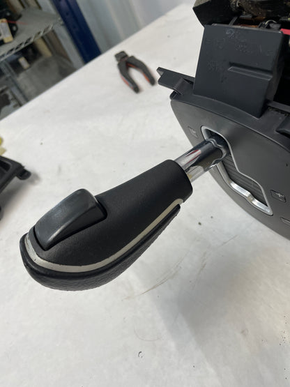 2009 Pontiac G8 GT Complete Center Console w/ Shifter Assembly OEM - Day's Parts Yard