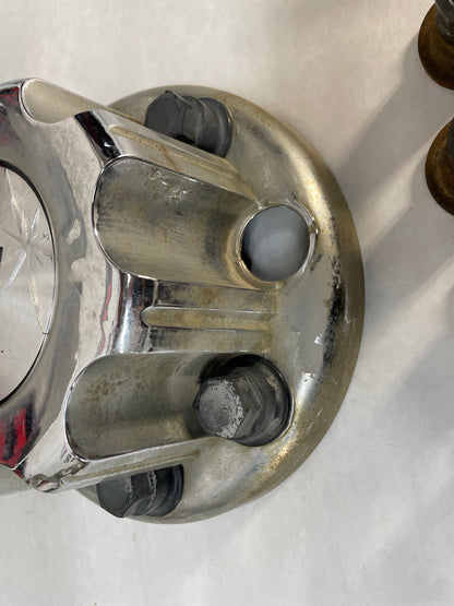 2007 Chevy Silverado K3500 Beauty Rings w/ Center Caps and Lug Nuts OEM - Day's Parts Yard